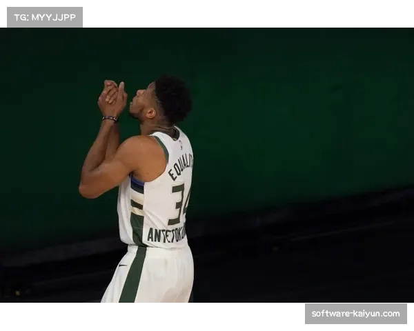 活塞129-116客场击败雄鹿 坎宁安高效发挥主导比赛